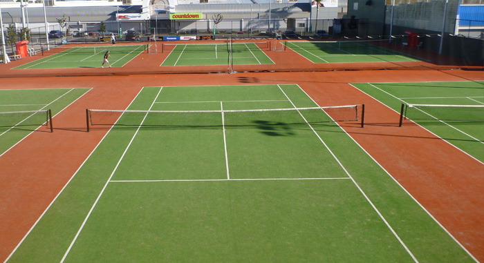 Tennis-Courts